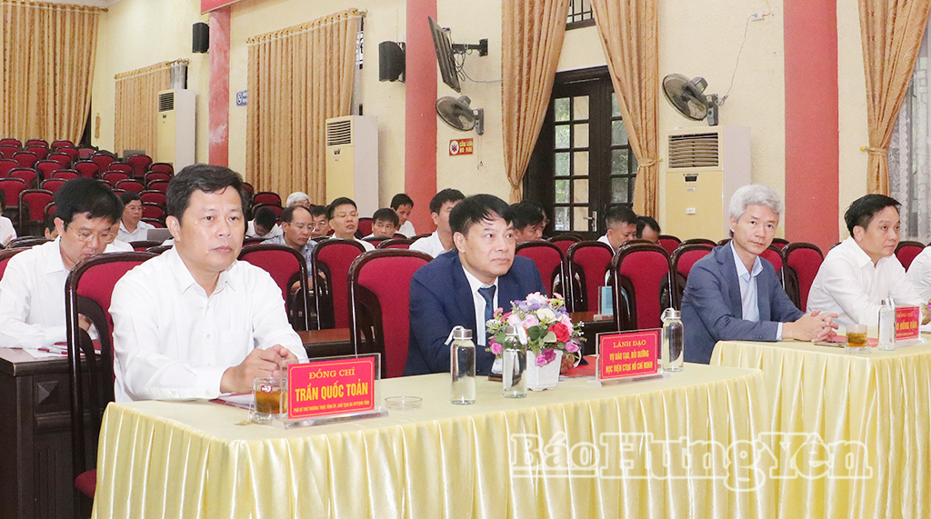 104 chủ tịch UBND xã, phường tham gia lớp bồi dưỡng, cập nhật kiến thức năm 2026