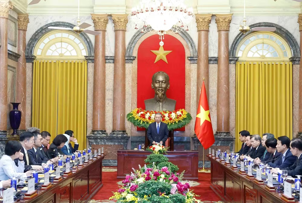 Tổng Bí thư, Chủ tịch nước Tô Lâm tiếp Trưởng đoàn các nước, chuyên gia, học giả và đại diện các tổ chức quốc tế tham dự Diễn đàn Tương lai ASEAN 2026