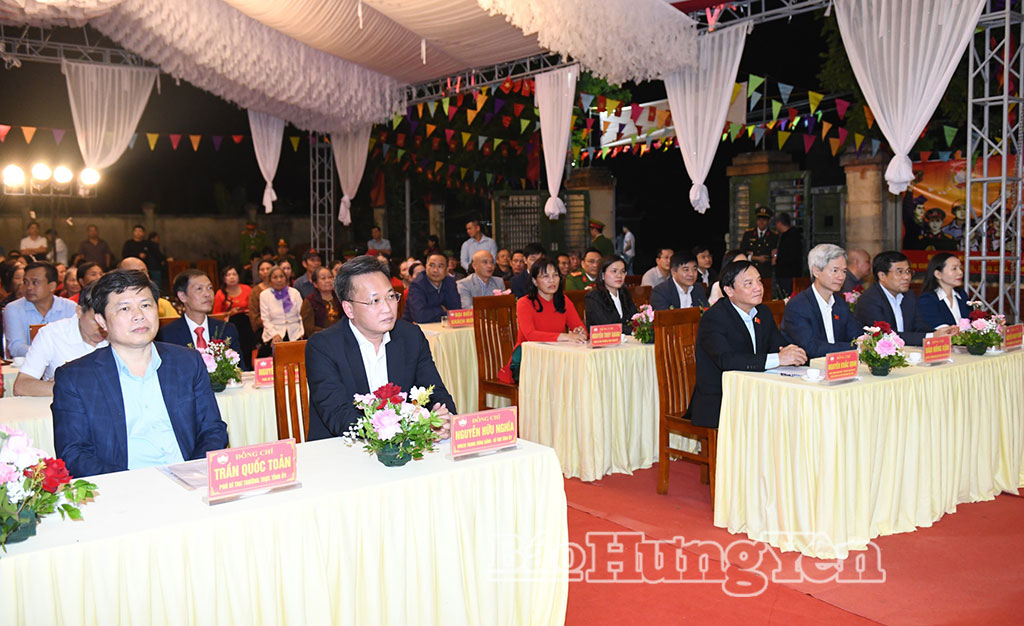 Đồng chí Phó Chủ tịch Quốc hội Nguyễn Khắc Định dự Ngày hội Đại đoàn kết toàn dân tộc khu dân cư Đới Khê