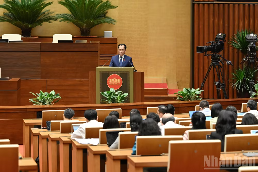 Bộ trưởng Nông nghiệp và Môi trường: Nhà nước bảo đảm quyền, lợi ích hợp pháp của người dân khi giao dịch đất đai