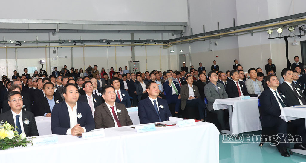 Đồng chí Chủ tịch HĐND tỉnh Trần Quốc Văn dự lễ khánh thành Nhà máy Makino Hưng Yên
