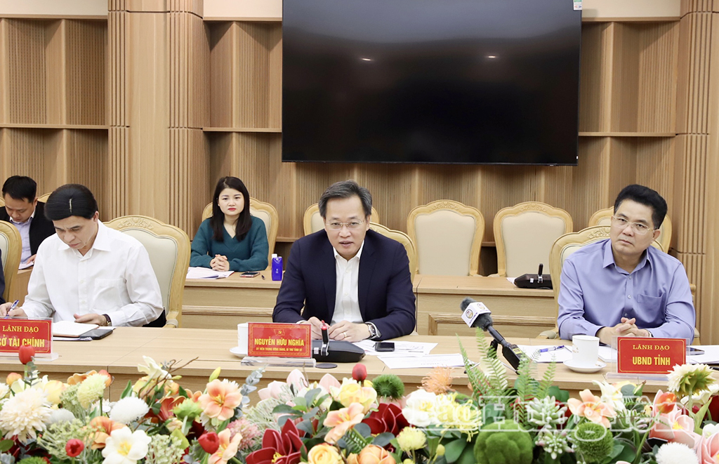 Đồng chí Bí thư Tỉnh ủy Nguyễn Hữu Nghĩa làm việc với Công ty cổ phần Tập đoàn Trường Hải