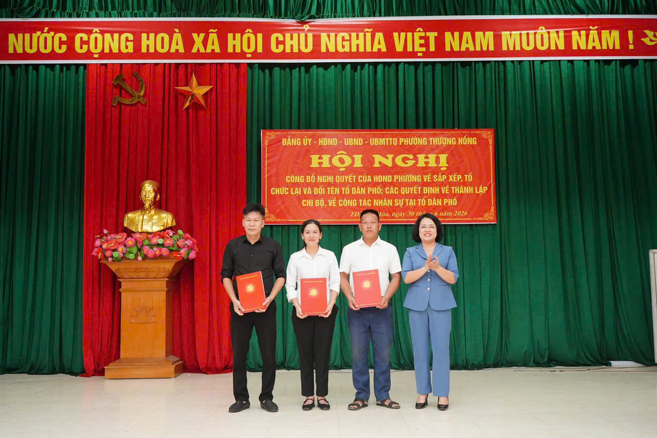 Phường Thượng Hồng đồng loạt công bố nghị quyết sắp xếp tổ dân phố và kiện toàn tổ chức bộ máy ở cơ sở