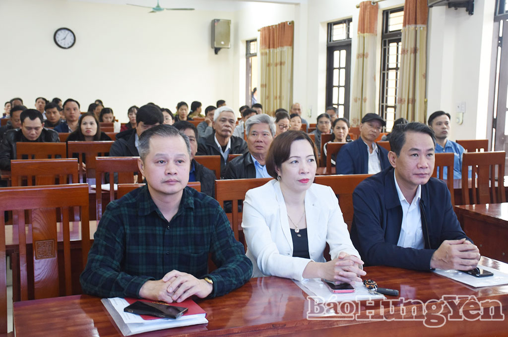 Bồi dưỡng lý luận chính trị và nghiệp vụ cho gần 80 cán bộ ban công tác mặt trận cơ sở