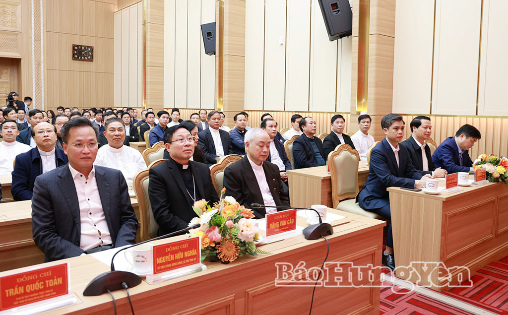 Thường trực Tỉnh ủy gặp mặt các vị chức sắc đạo Công giáo