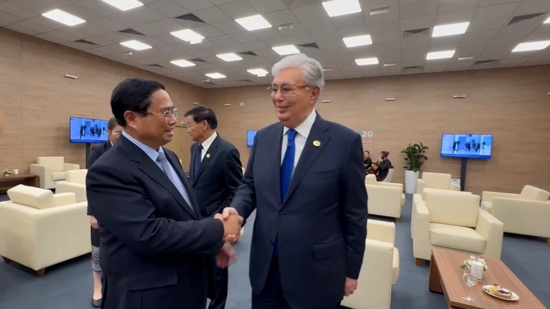 Thủ tướng Chính phủ Phạm Minh Chính gặp ngắn 3 nhà lãnh đạo Kazakhstan, Turkmenistan và Ethiopia