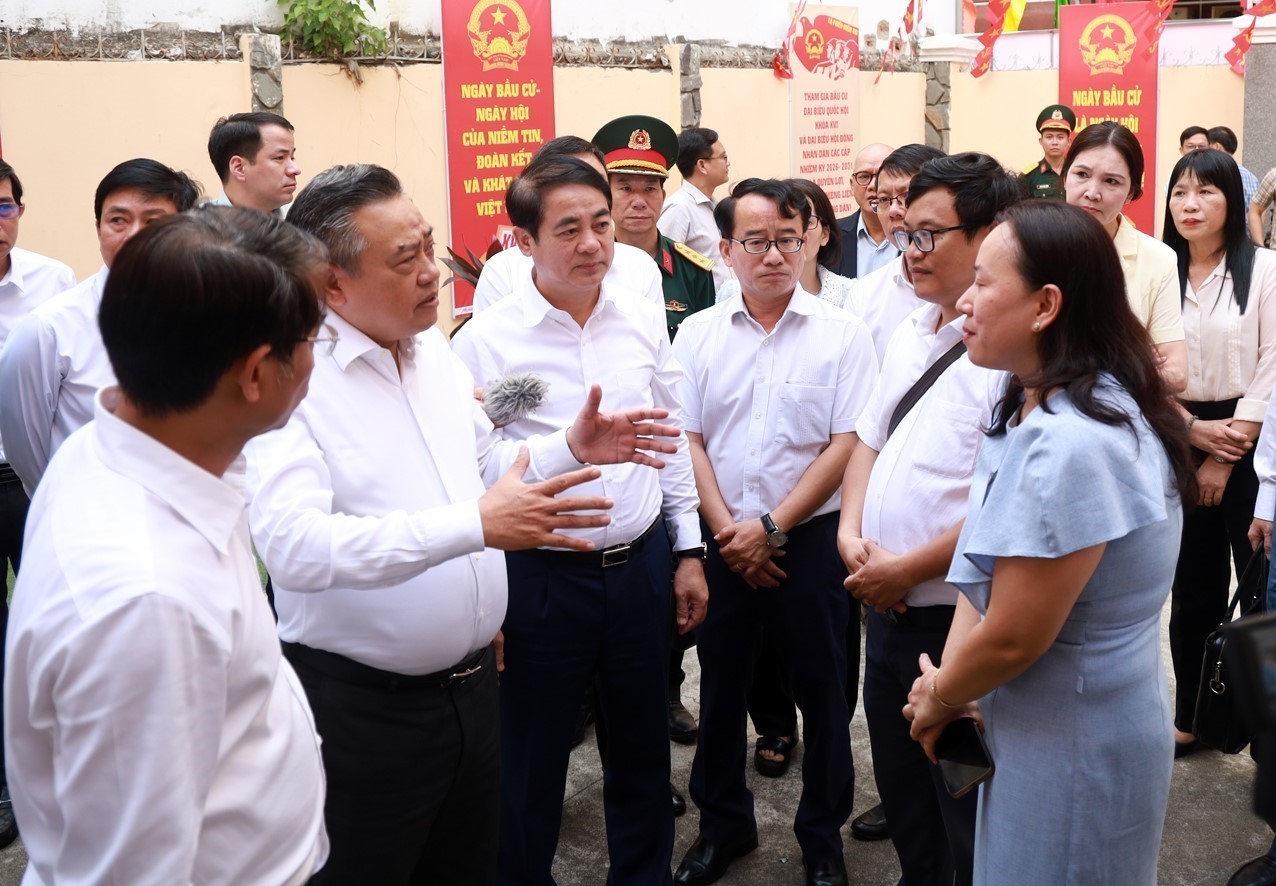 Vi phạm trong thực thi nguyên tắc tập trung dân chủ và giải pháp khắc phục