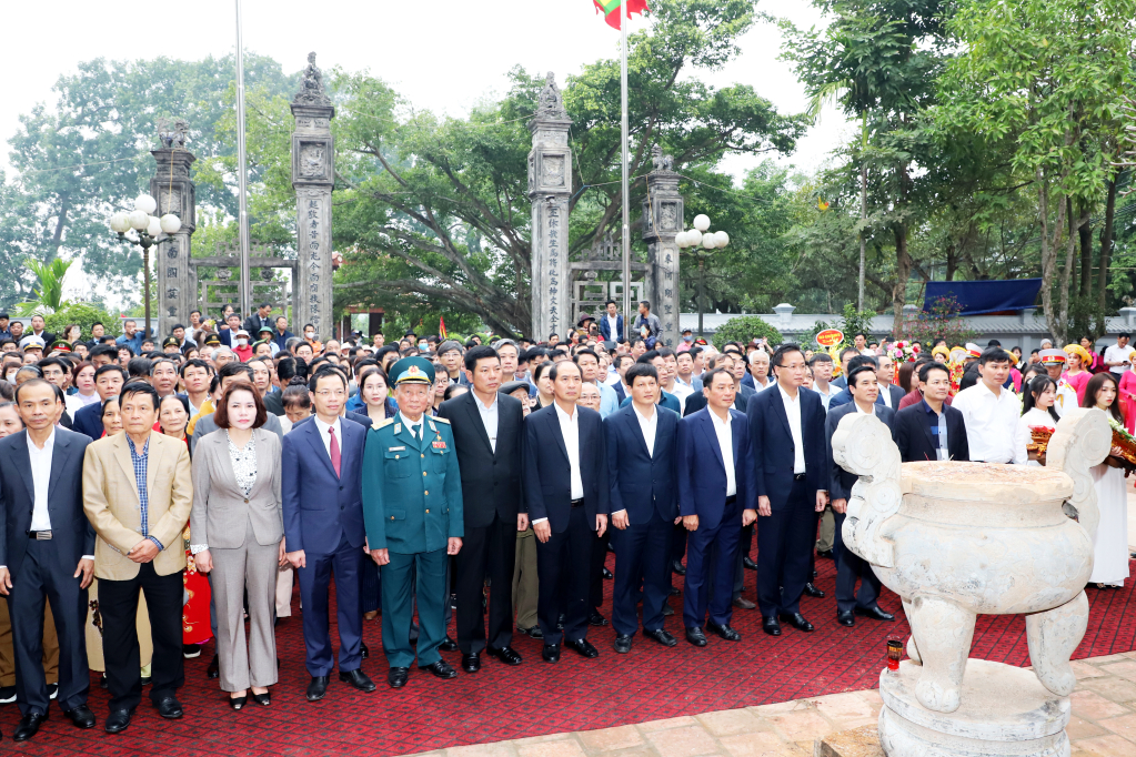 Lễ dâng hương tưởng niệm 749 năm ngày Tướng quân Phạm Ngũ Lão ra quân đánh giặc giữ nước