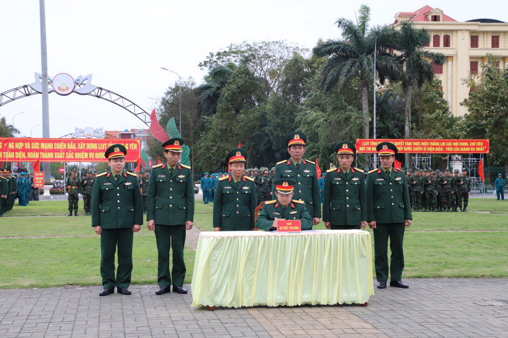 Lực lượng vũ trang tỉnh: Tiếp bước chiến sĩ Điện Biên - Tiến lên giành 3 nhất