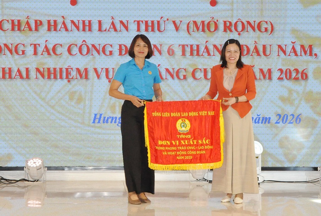 LIÊN ĐOÀN LAO ĐỘNG TỈNH TIẾP TỤC KHẲNG ĐỊNH VAI TRÒ ĐỒNG HÀNH, BẢO VỆ VÀ CHĂM LO CHO NGƯỜI LAO ĐỘNG