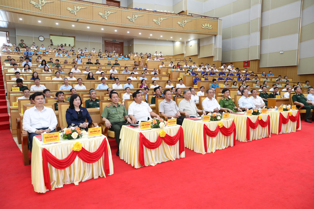 Chủ tịch nước Tô Lâm thăm và gặp mặt Đảng bộ, chính quyền và Nhân dân tỉnh Hưng Yên