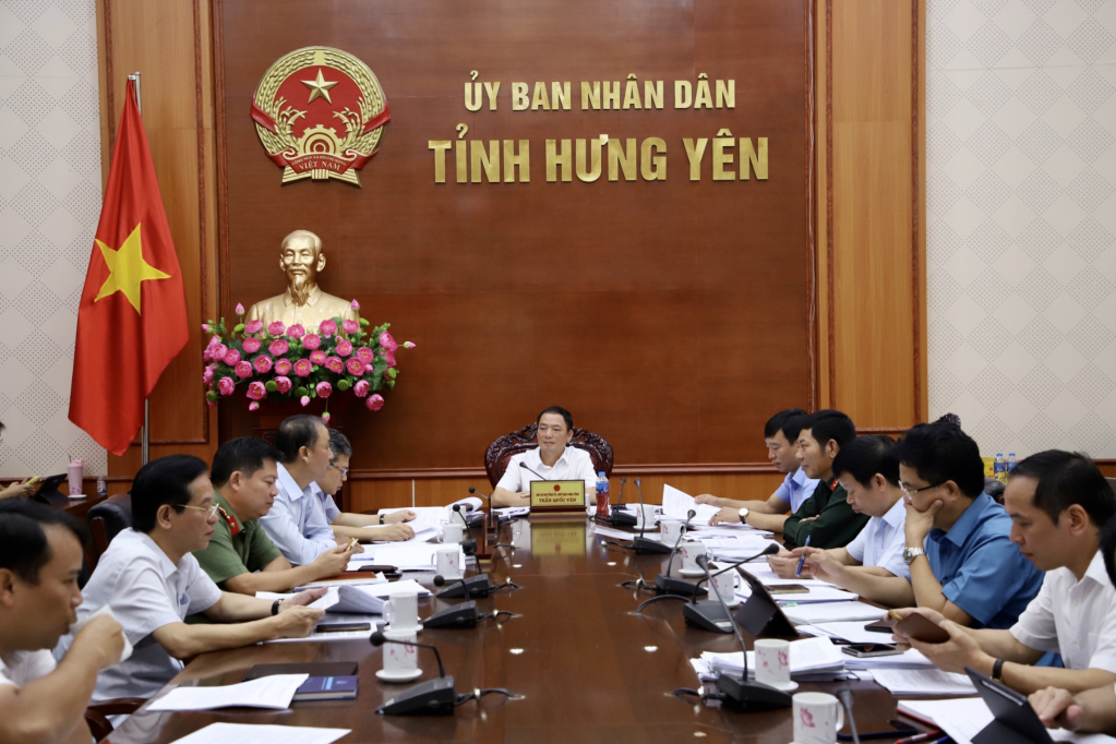 Ban Cán sự Đảng UBND tỉnh và thành viên UBND tỉnh thảo luận về tình hình thực hiện nhiệm vụ phát triển KT - XH những tháng cuối năm 2023