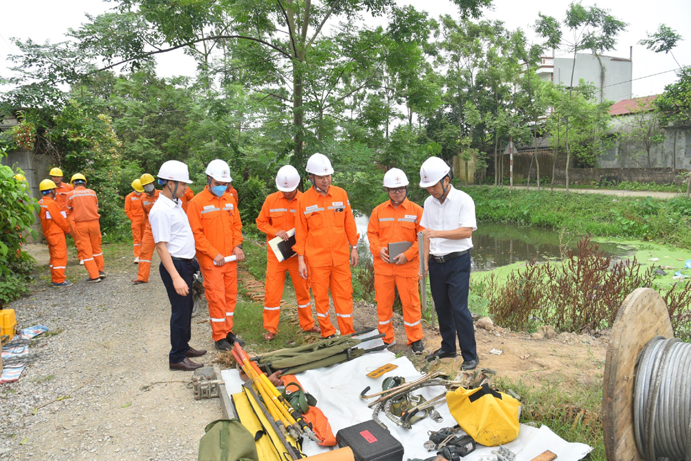 Công ty Điện lực Hưng Yên: Diễn tập phương án phòng, chống thiên tai và tìm kiếm cứu nạn năm 2023