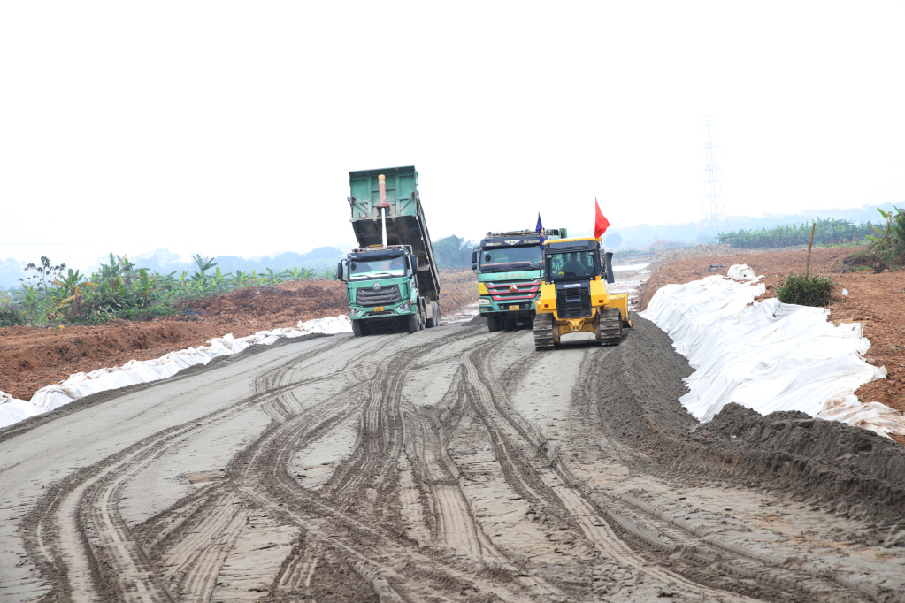 Tháo gỡ khó khăn, vướng mắc trong triển khai các dự án trọng điểm