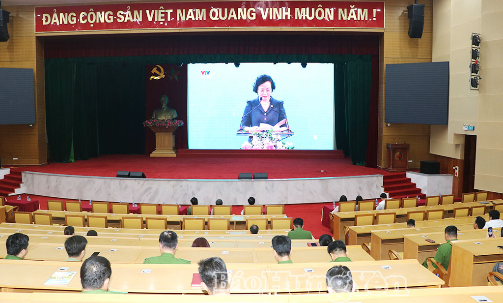 Chung tay và đồng hành bảo vệ trẻ em trên không gian mạng