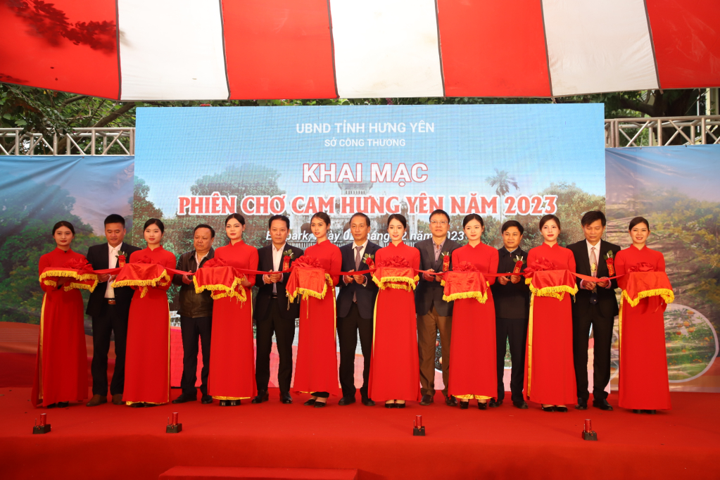 Khai mạc Phiên chợ cam Hưng Yên năm 2023