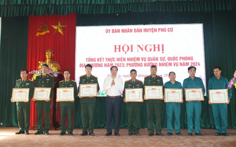 Phù Cừ: Triển khai công tác quân sự, quốc phòng địa phương năm 2024