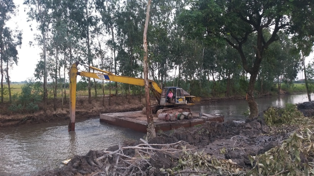 Huy động nhân lực, phương tiện triển khai nạo vét thủy lợi đông xuân