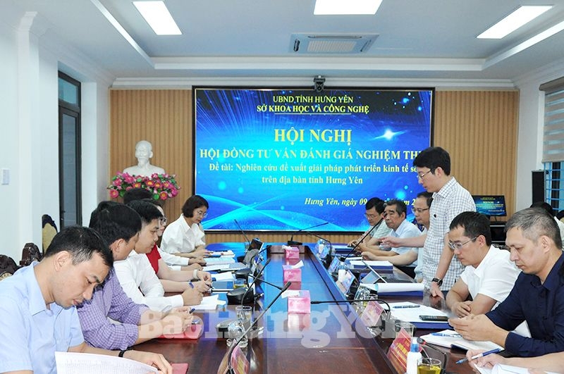 Nghiệm thu đề tài Nghiên cứu đề xuất giải pháp phát triển kinh tế số trên địa bàn tỉnh Hưng Yên