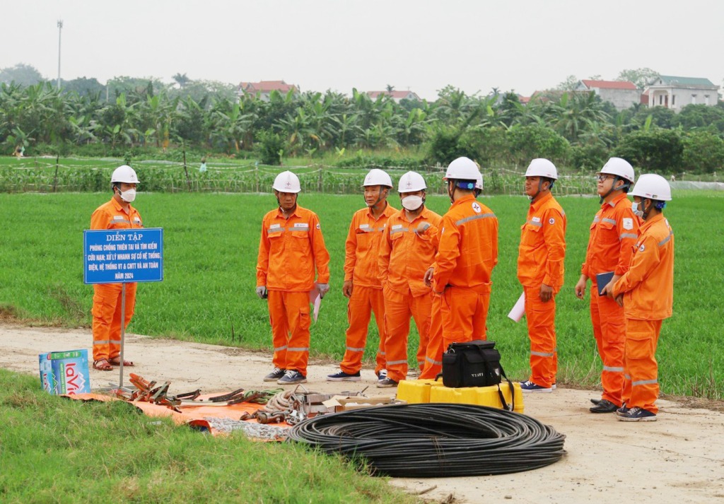 Bảo đảm an toàn lưới điện mùa mưa bão