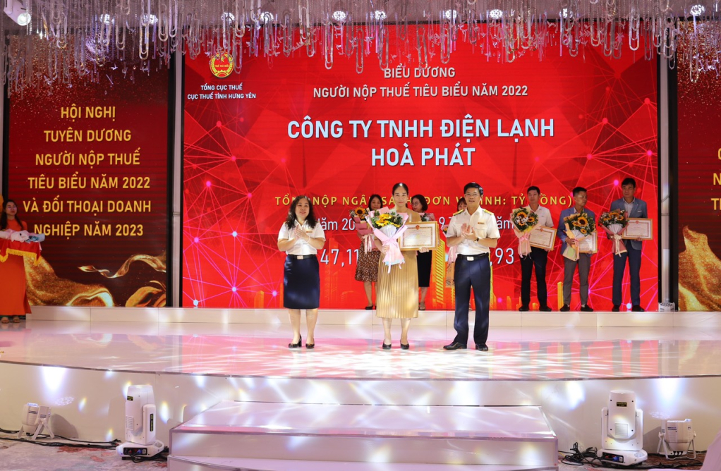 Nhiều công ty thành viên của Tập đoàn Hòa Phát được tuyên dương người nộp thuế tiêu biểu tại Hưng Yên