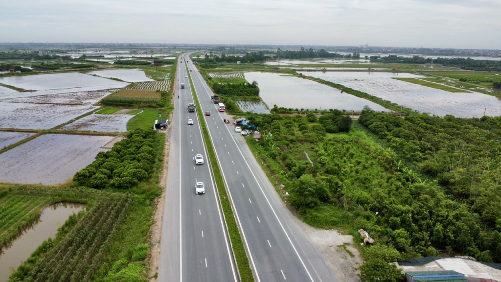 Huy động nguồn lực đầu tư phát triển kết cấu hạ tầng hệ thống giao thông