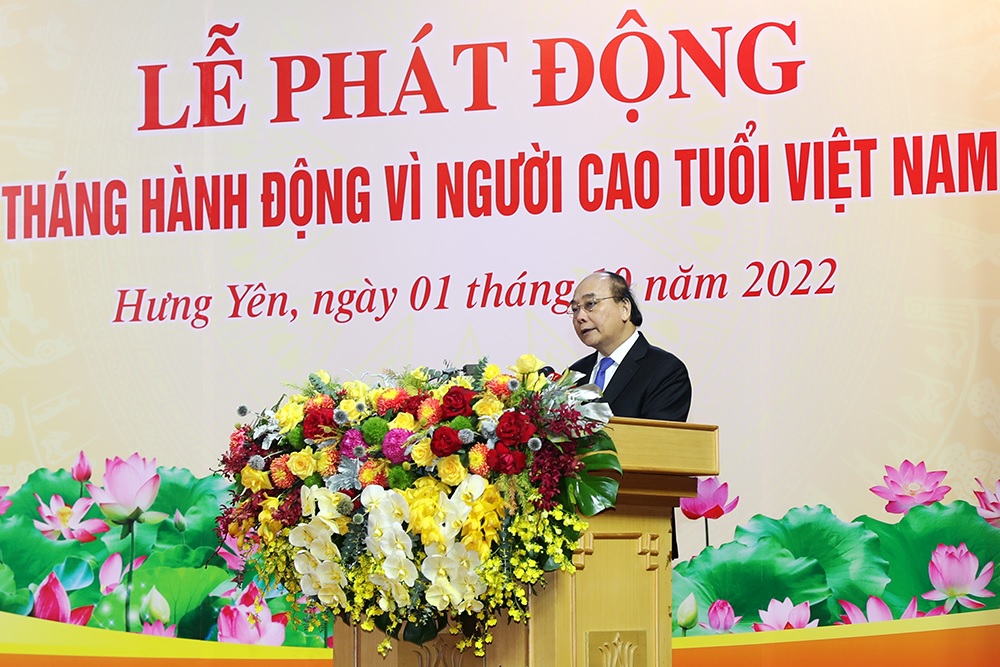 Đồng chí Nguyễn Xuân Phúc, Ủy viên Bộ Chính trị, Chủ tịch nước CHXHCN Việt Nam dự Lễ phát động hưởng ứng Tháng hành động vì người cao tuổi Việt Nam năm 2022 tại Hưng Yên
