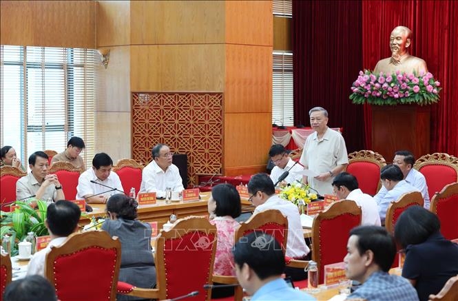 Chủ tịch nước Tô Lâm làm việc với Ban Thường vụ Tỉnh ủy Cao Bằng