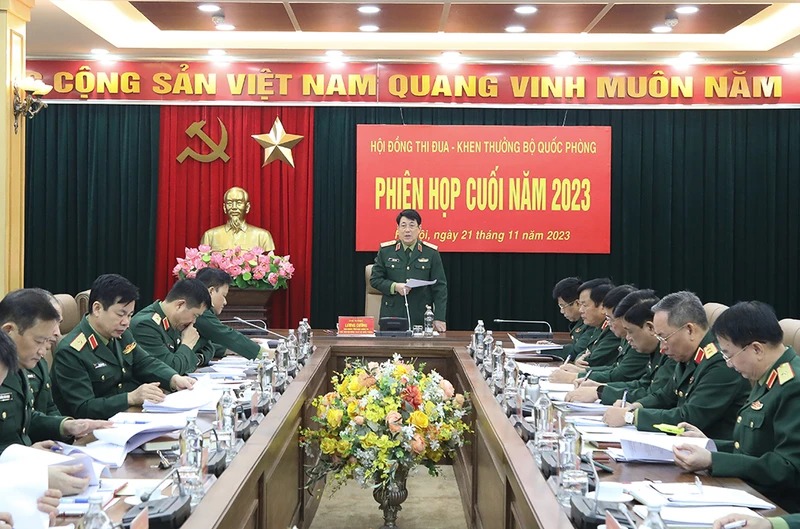 Toàn quân đẩy mạnh phong trào thi đua quyết thắng