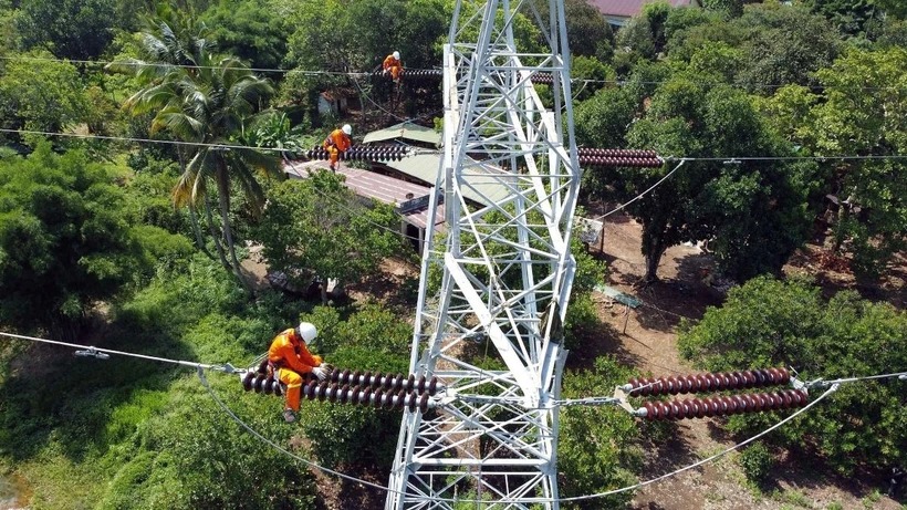 Phấn đấu hoàn thành Đường dây 220kV Nậm Sum-Nông Cống vào cuối tháng 10