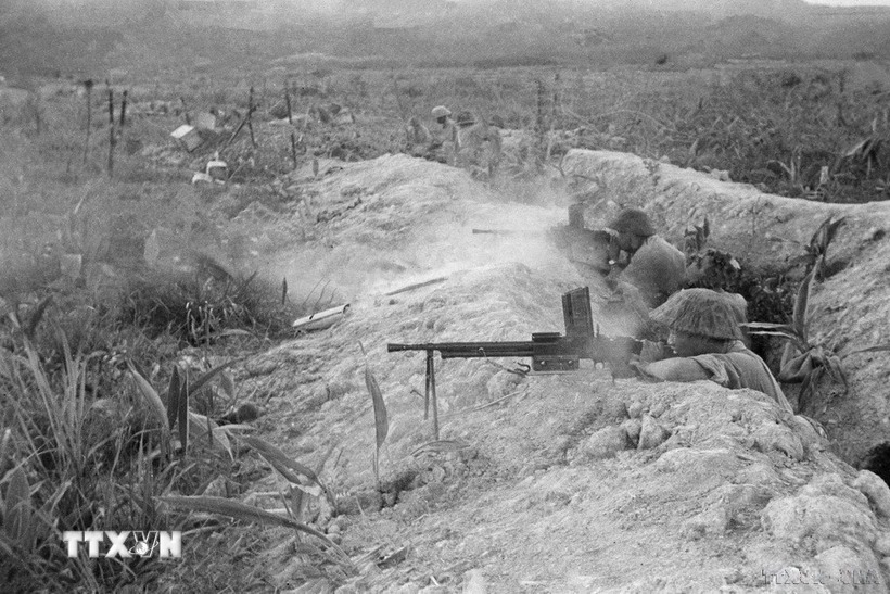 Ngày 17/4/1954: Ba mũi chiến hào của Trung đoàn 36 vây bọc kín cứ điểm 206