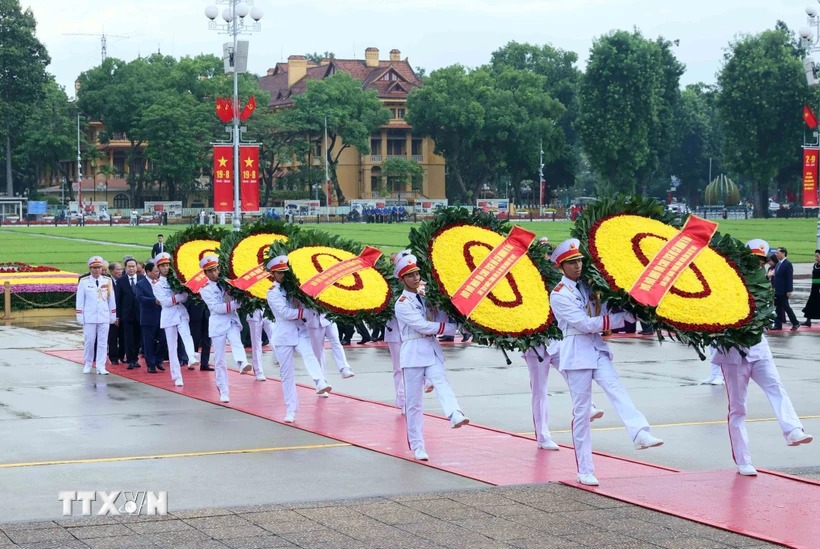 Lãnh đạo Đảng, Nhà nước viếng Chủ tịch Hồ Chí Minh và liệt sỹ nhân Quốc khánh