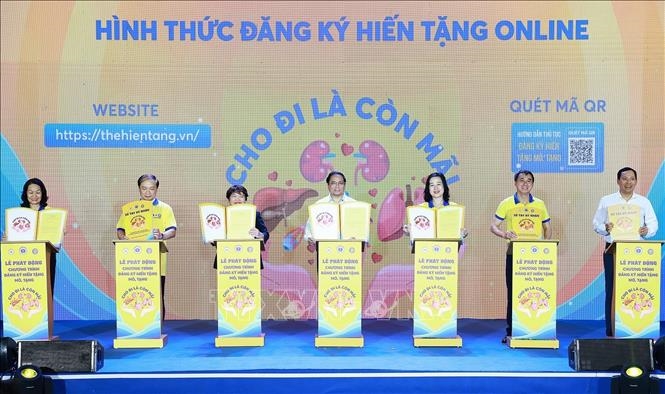 Thủ tướng kêu gọi mọi người dân Việt Nam đăng ký hiến tạng - gieo mầm sự sống